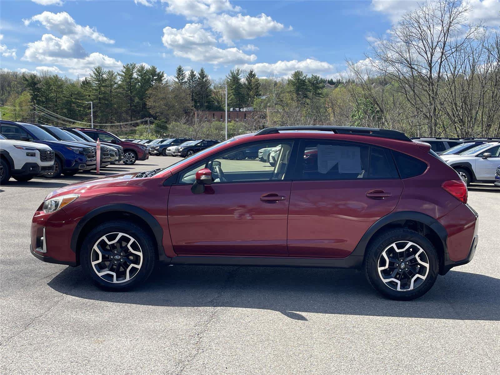 Used 2017 Subaru Crosstrek 2.0i Limited AWD/4WD image 2