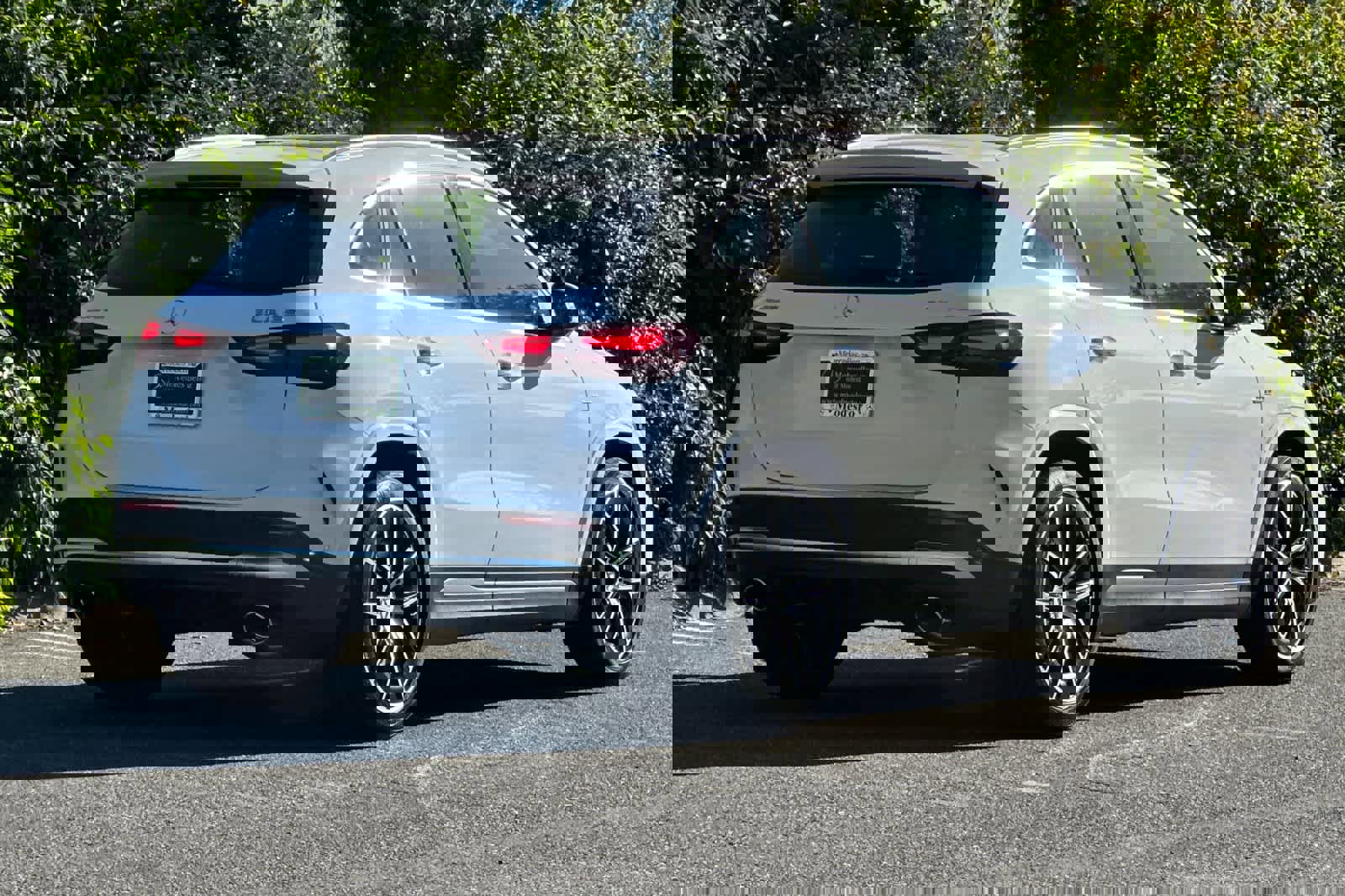 New 2026 Mercedes-Benz GLA 35 AMG 4MATIC image 3