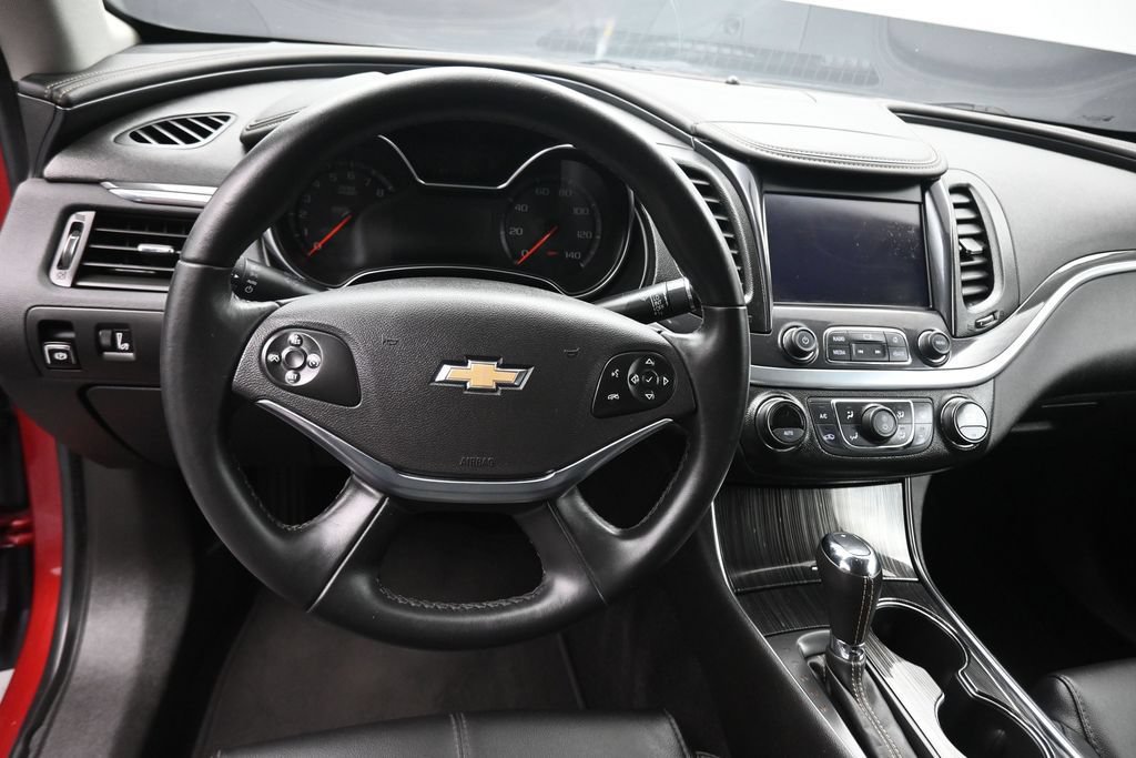 Used 2019 Chevrolet Impala LT FWD image 14