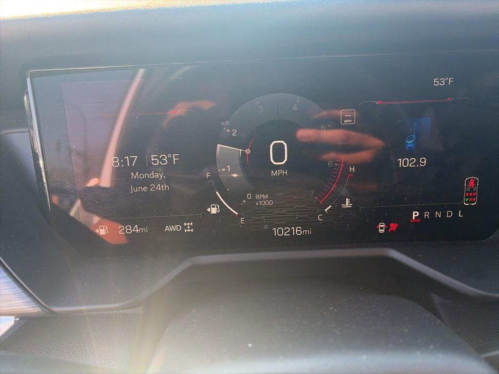 Used 2025 GMC Acadia Elevation image 14