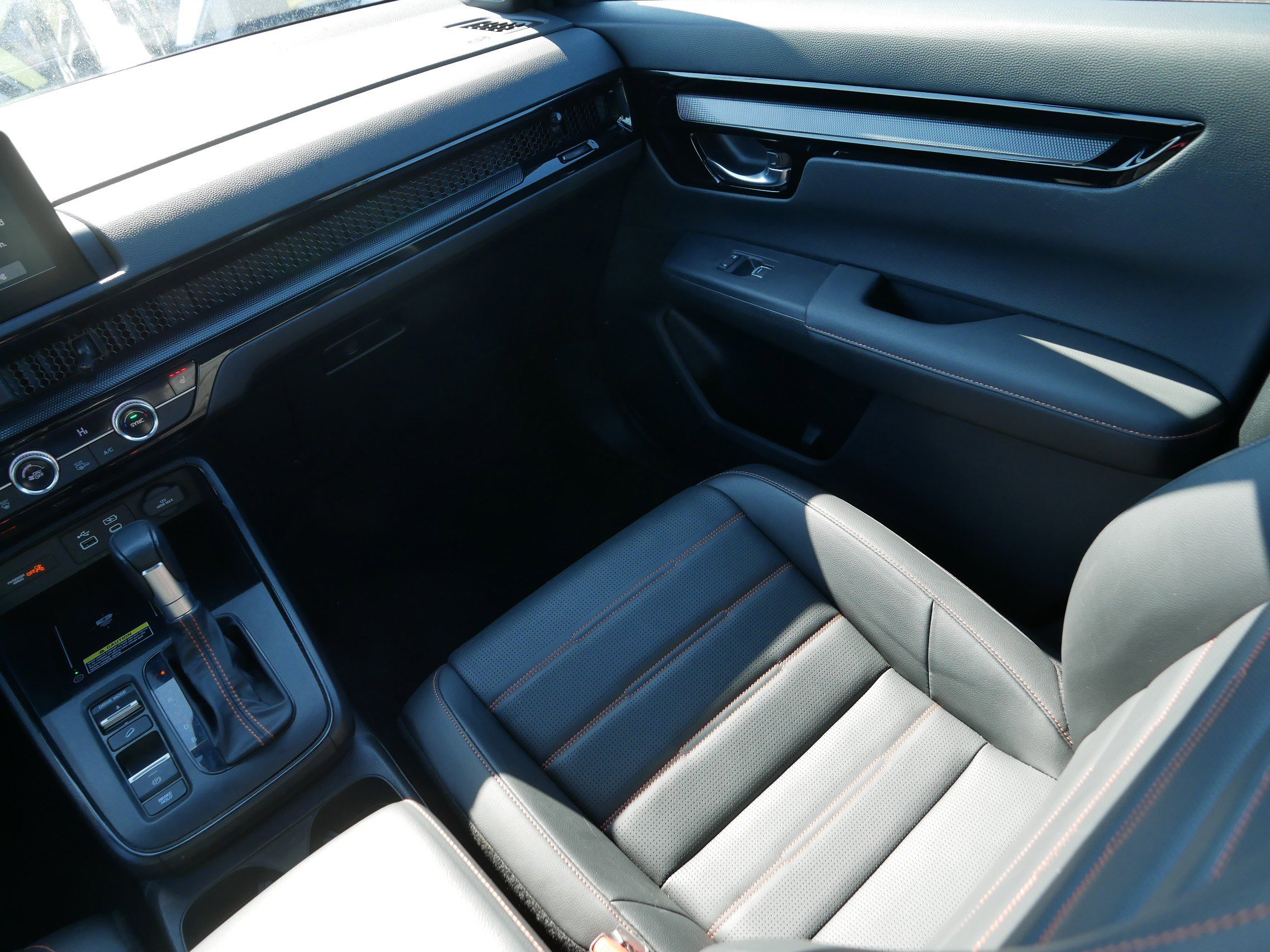 Used 2025 Honda CR-V Sport Touring image 11