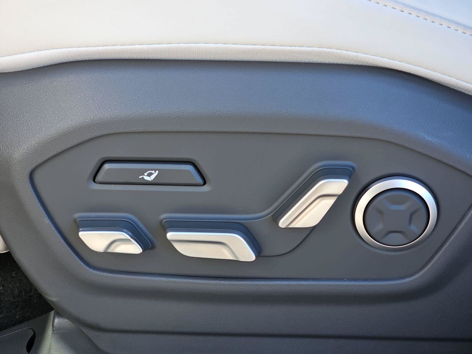 New 2025 Hyundai Santa Fe Calligraphy AWD/4WD image 38
