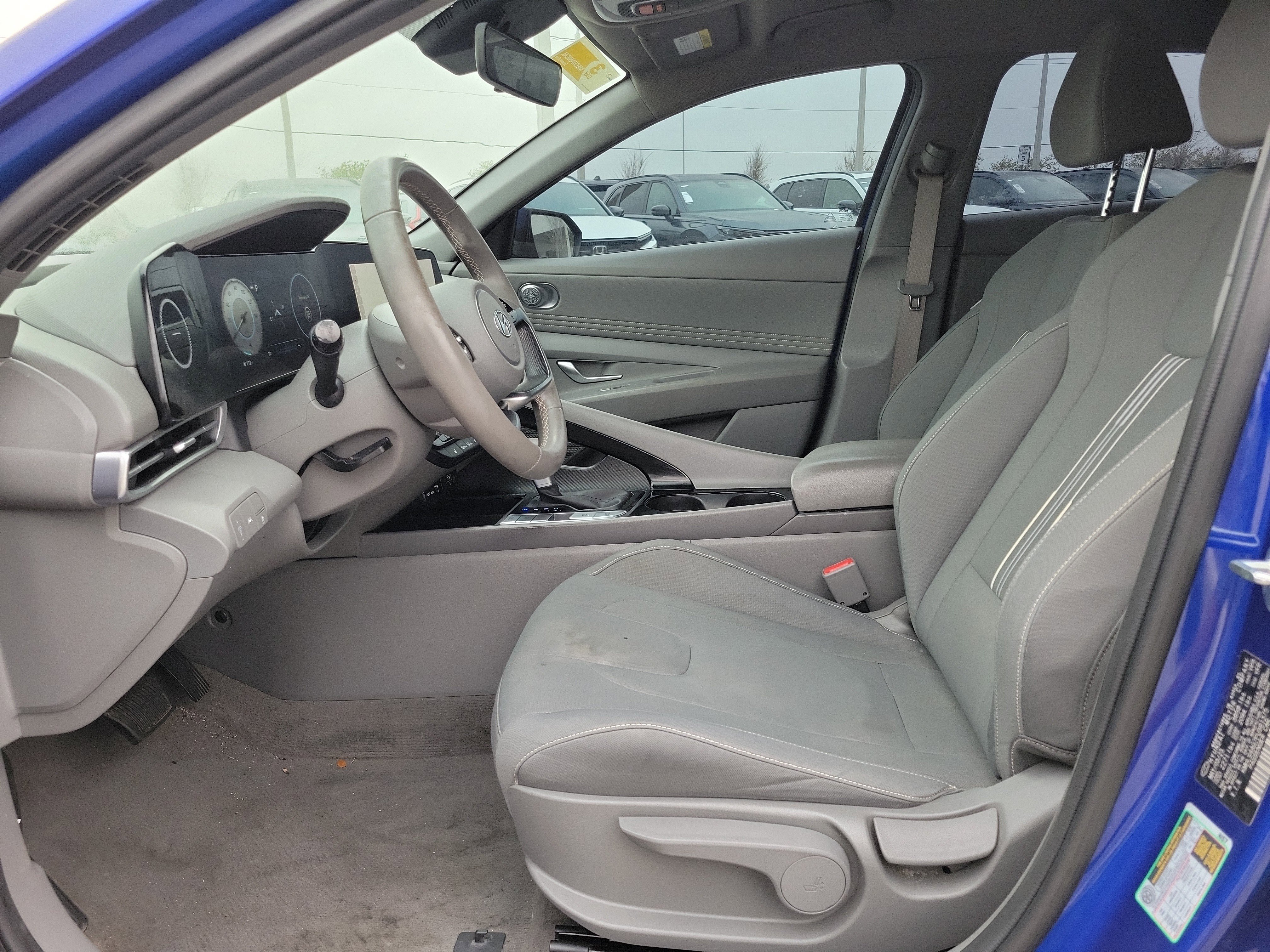 Used 2023 Hyundai Elantra SEL w/ Convenience Package image 18