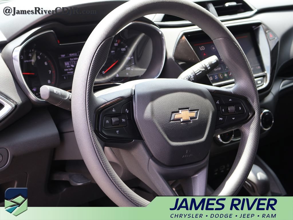 Used 2023 Chevrolet TrailBlazer LT w/ Convenience Package FWD image 23