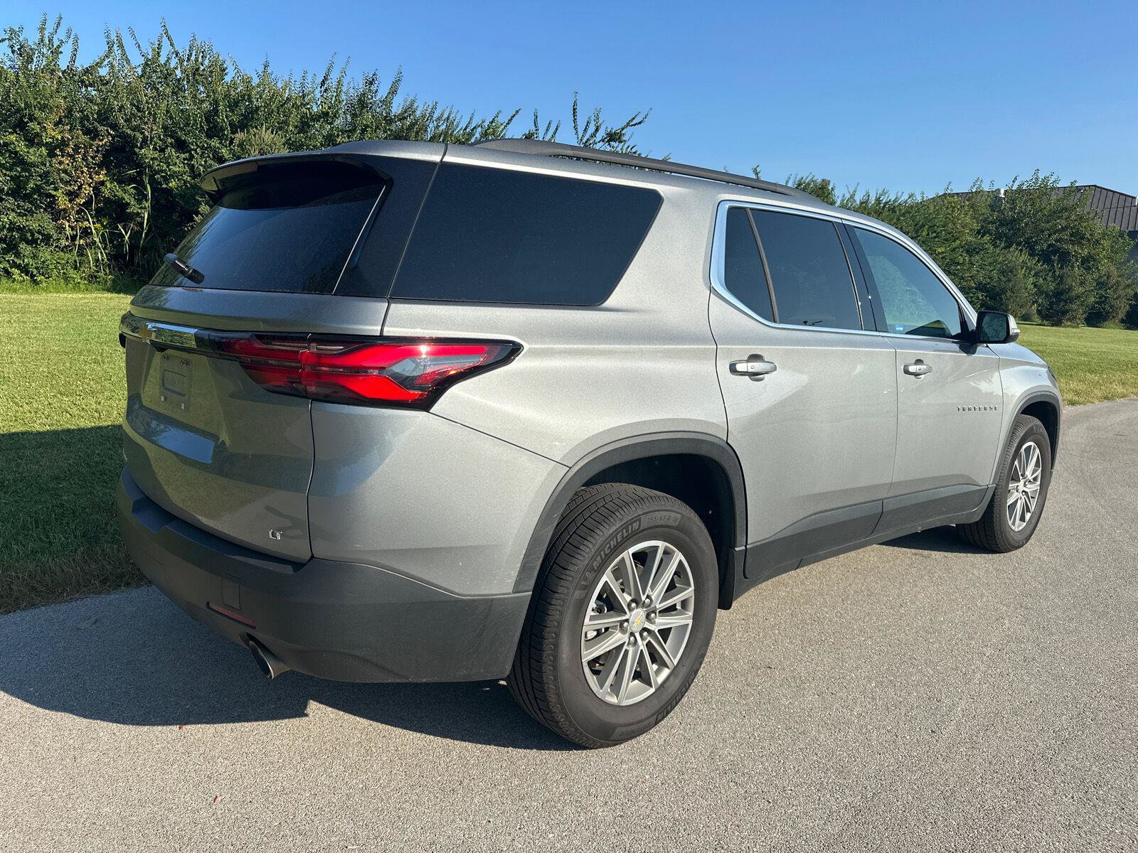 Used 2023 Chevrolet Traverse LT AWD/4WD image 17