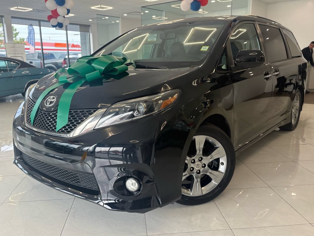 Used 2015 Toyota Sienna SE w/ SE Preferred Package
