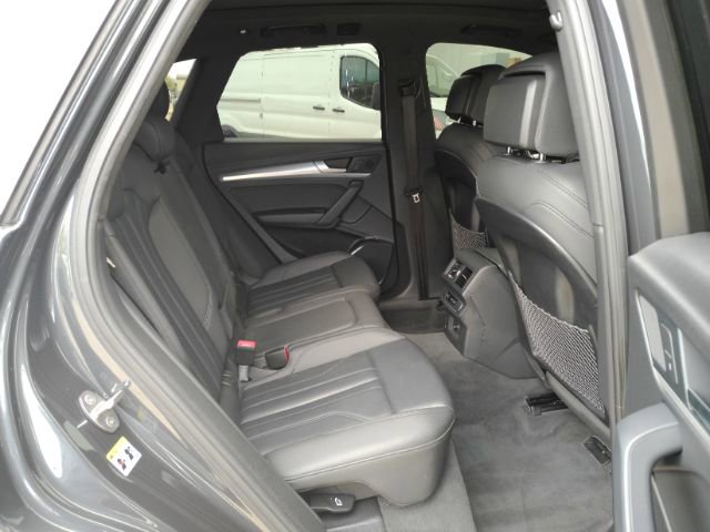 Used 2020 Audi Q5 2.0T Premium w/ Titanium Sport Package AWD/4WD image 27