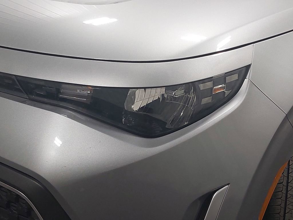 Used 2025 Kia Soul LX w/ LX Technology Package image 30