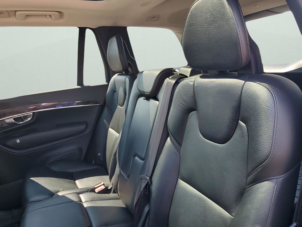 Used 2017 Volvo XC90 T5 Momentum w/ Vision Package image 18