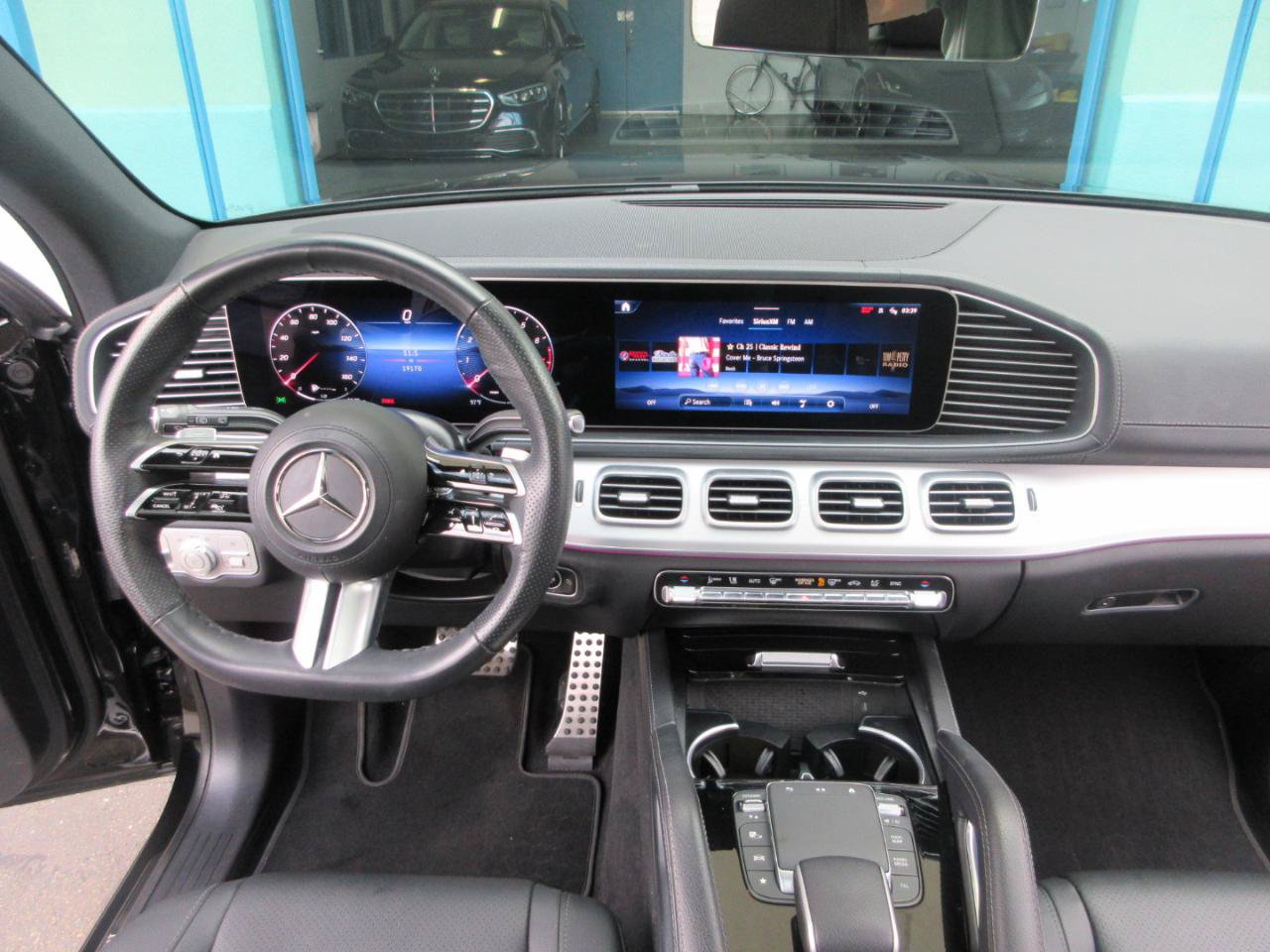 Used 2024 Mercedes-Benz GLS 450 4MATIC w/ AMG Line Exterior image 44
