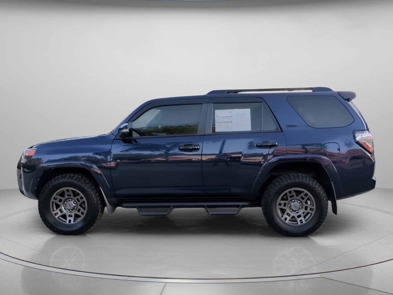 Used 2020 Toyota 4Runner Venture w/ Moonroof Package AWD/4WD image 18