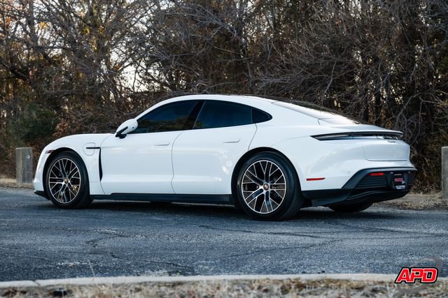 Used 2022 Porsche Taycan image 39