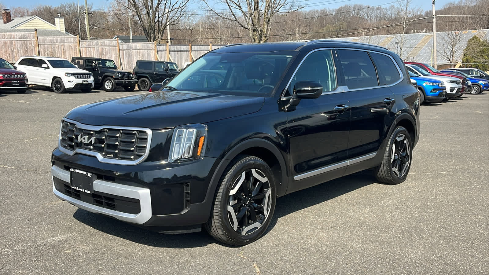 Used 2024 Kia Telluride S w/ S Sunroof Package AWD/4WD image 3