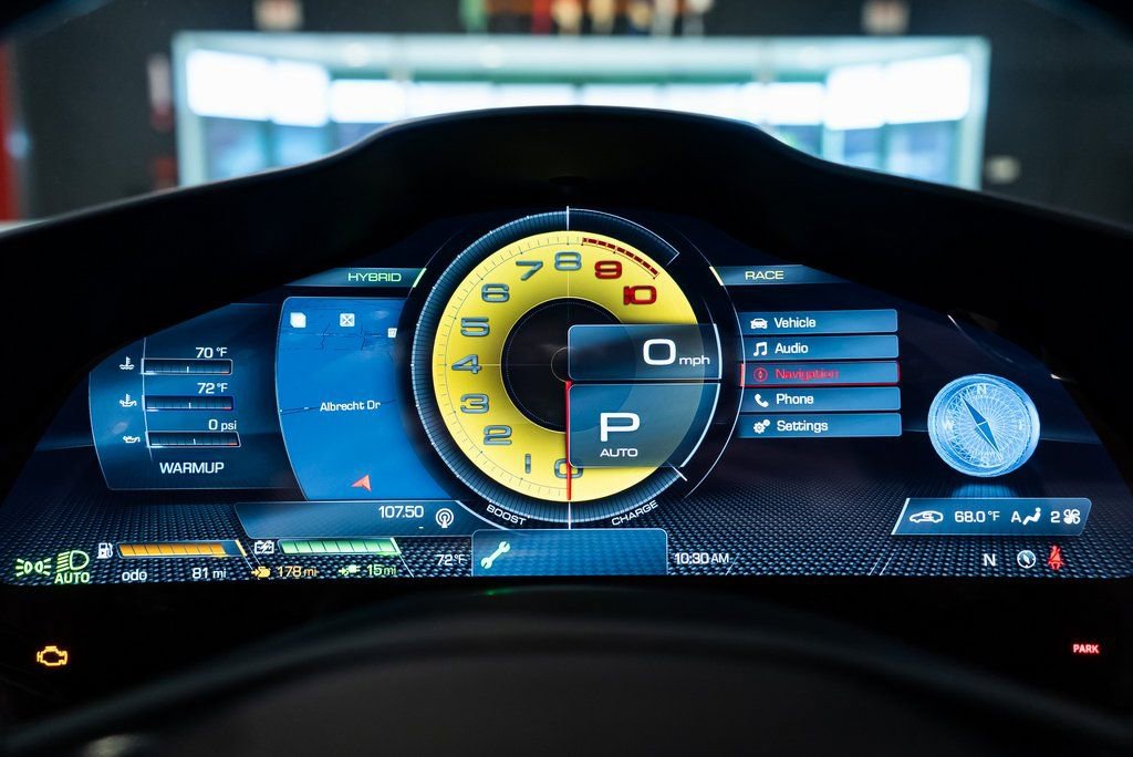 Used 2024 Ferrari SF90 Spider image 27