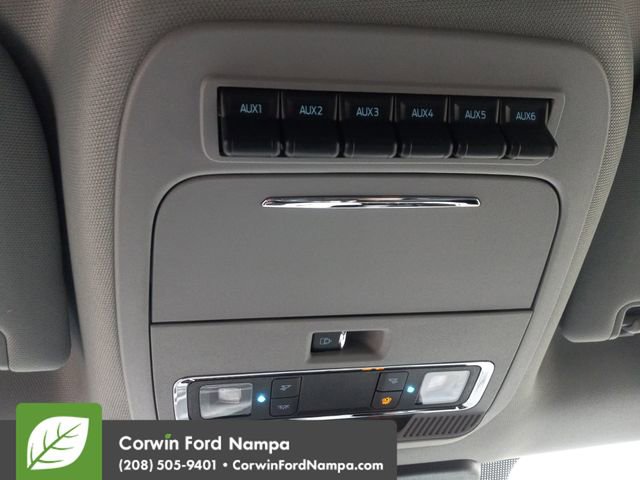 New 2026 Ford F250 Lariat w/ Black Appearance Package image 22