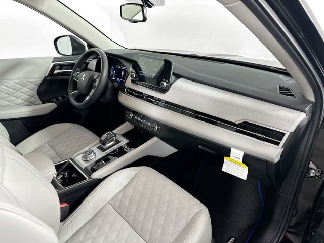Used 2023 Mitsubishi Outlander SEL AWD/4WD image 30