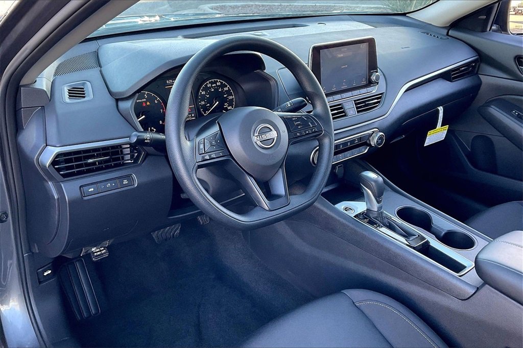 Used 2025 Nissan Altima 2.5 S image 13