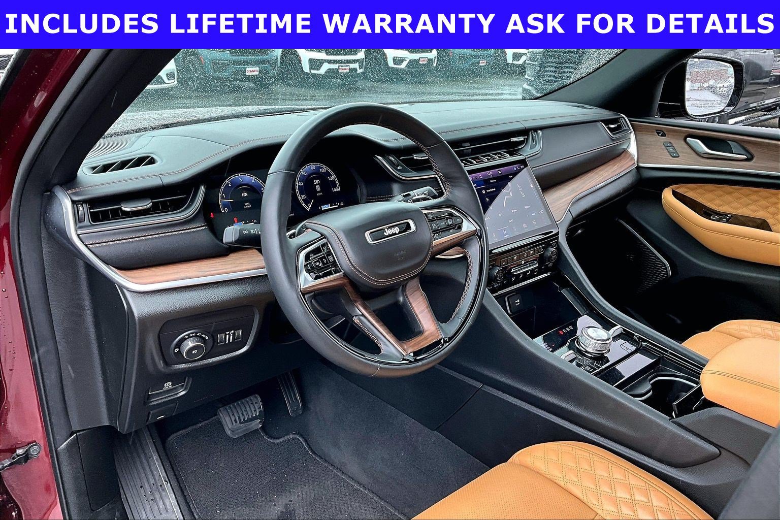 Used 2025 Jeep Grand Cherokee Summit w/ MOPAR Finishing Package AWD/4WD image 11