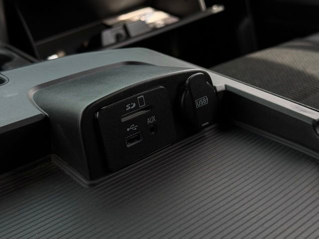 Used 2014 RAM 1500 Sport w/ Remote Start & Security Group AWD/4WD image 29
