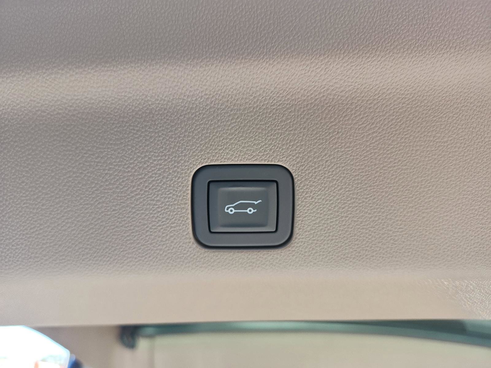 New 2026 GMC Yukon XL Denali w/ Denali Reserve Package image 8