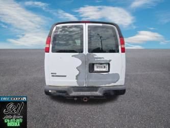 Used 2010 Chevrolet Express 2500 Extended RWD image 7