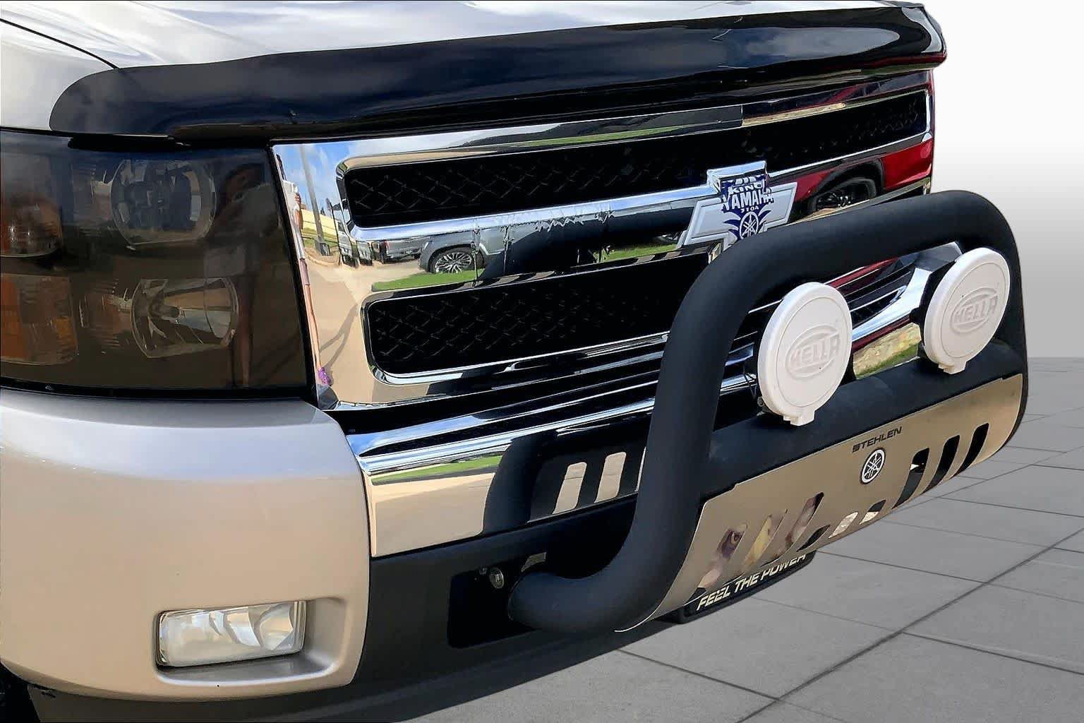 Used 2007 Chevrolet Silverado 1500 LT w/ 1LT Convenience Package AWD/4WD image 28
