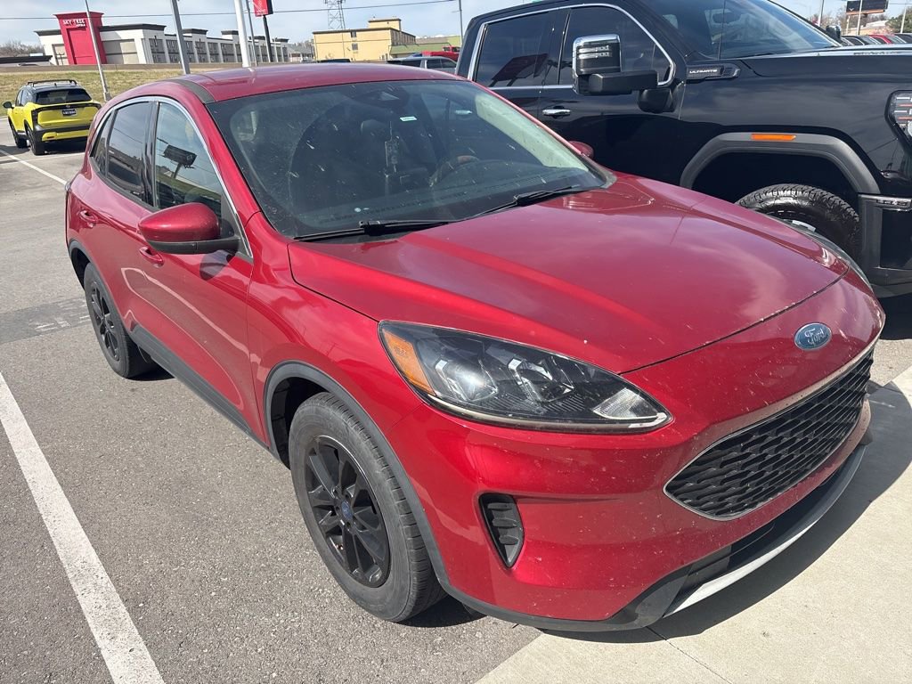 Used 2020 Ford Escape SE image 3