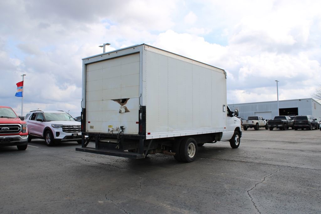 Used 2015 Ford E-350 and Econoline 350 Super Duty image 10