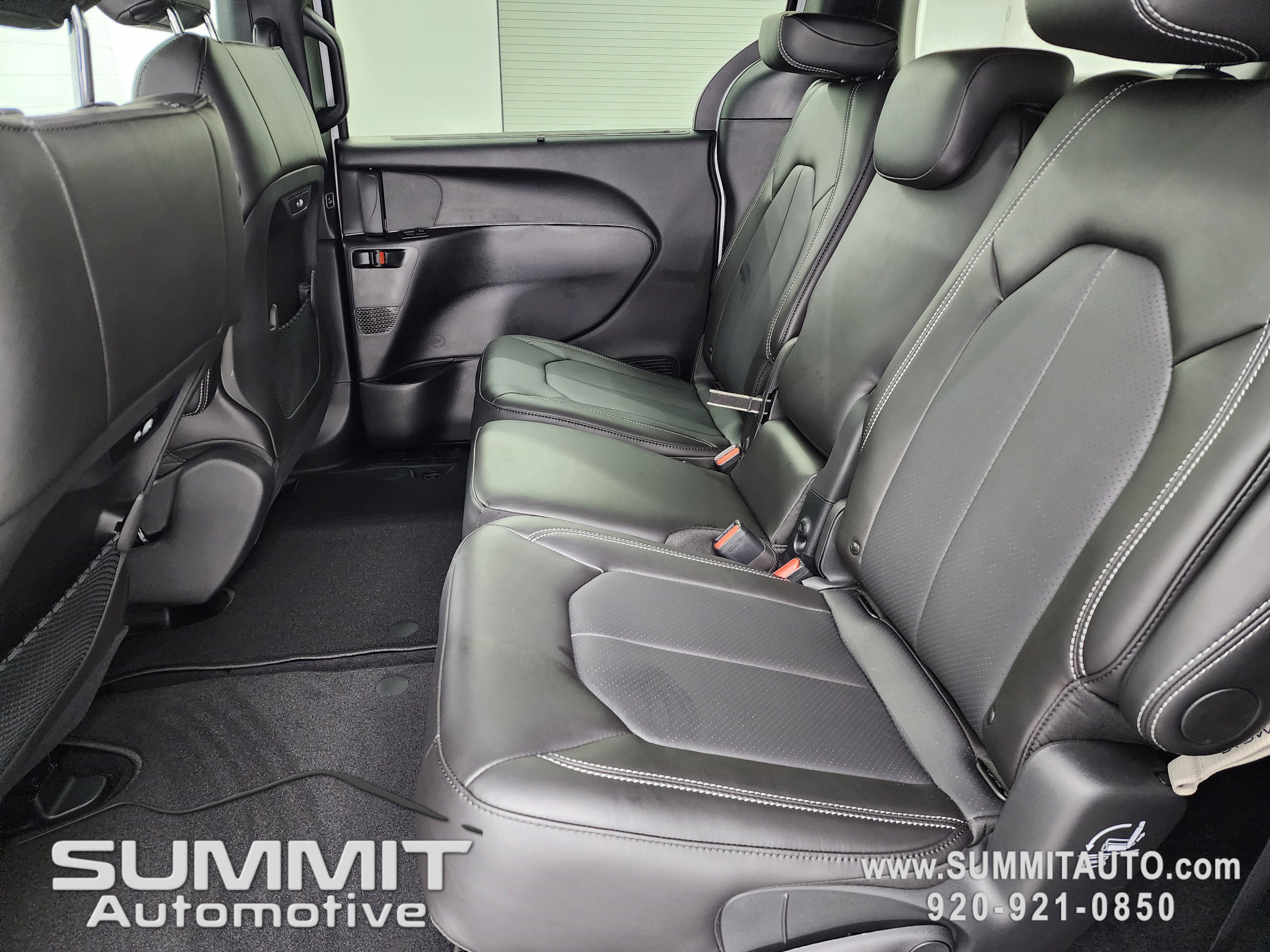 New 2026 Chrysler Pacifica Select FWD image 9