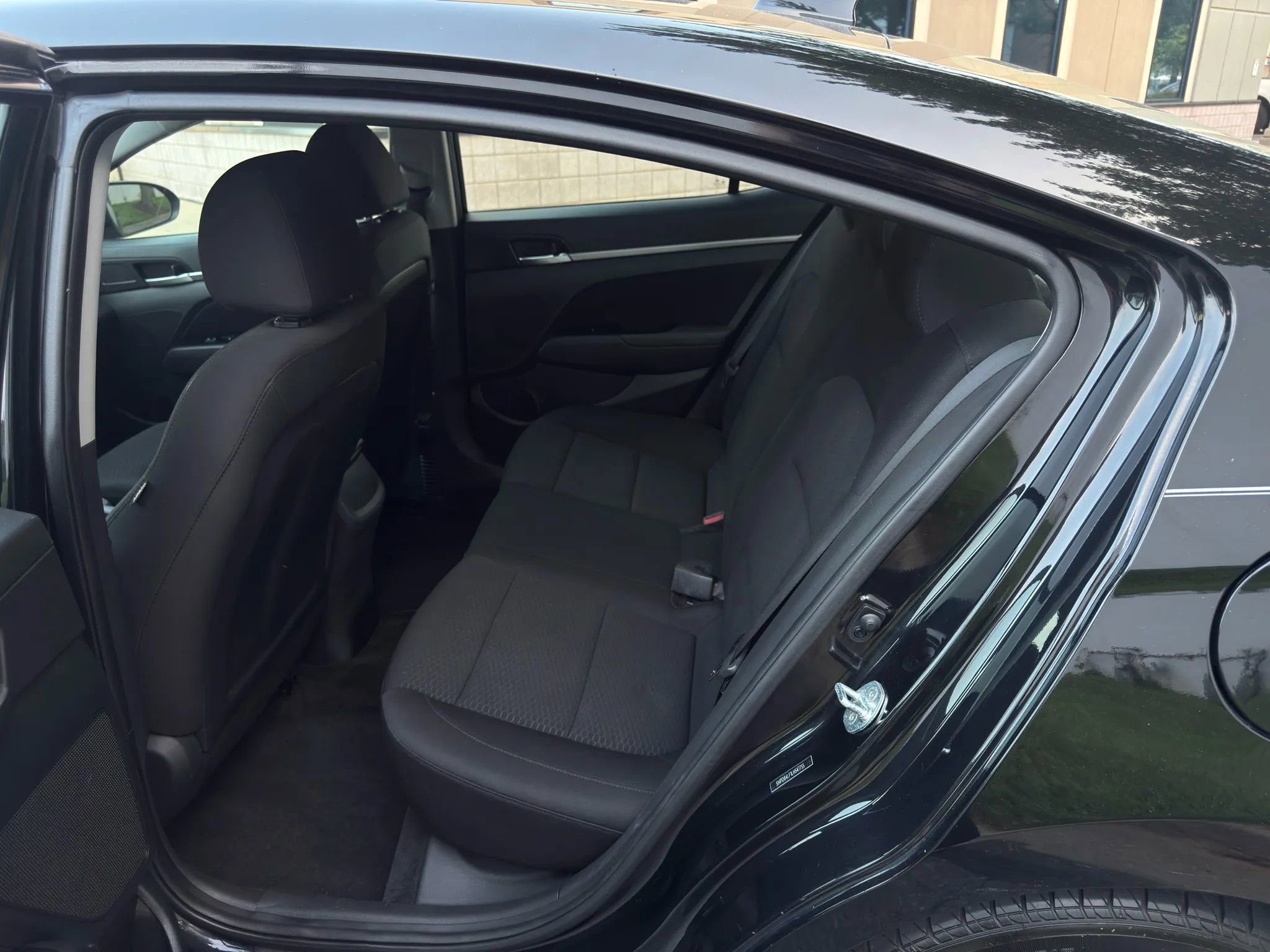 Used 2020 Hyundai Elantra SEL w/ Winter Weather Package image 19