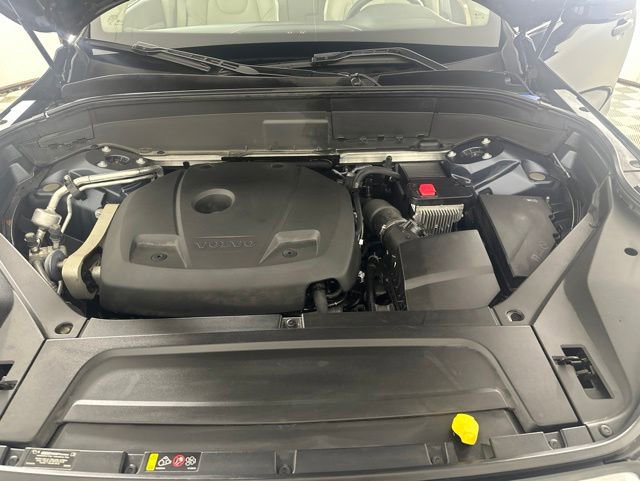 Used 2022 Volvo XC90 T5 Momentum w/ Climate Package AWD/4WD image 10