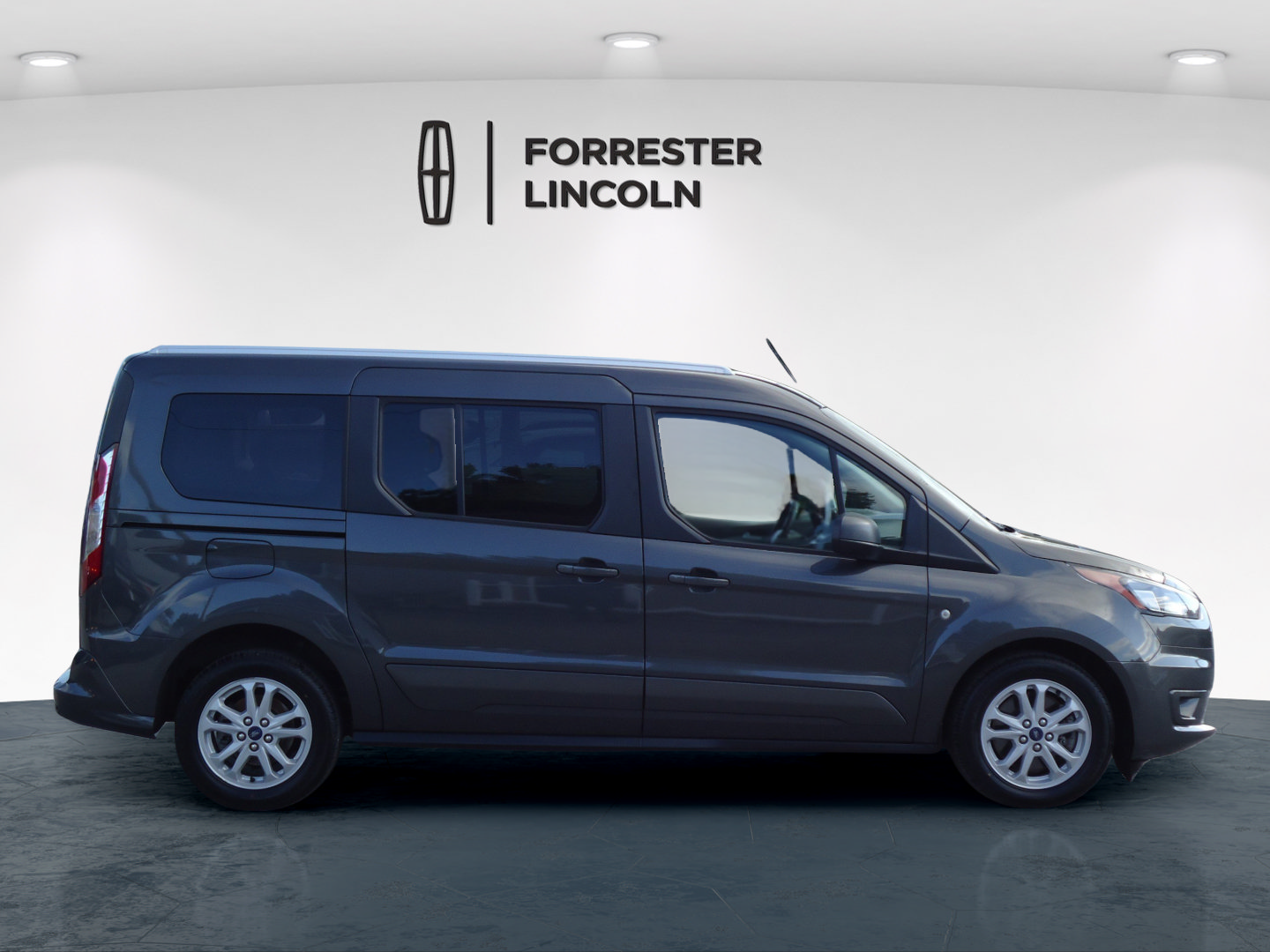 Used 2021 Ford Transit Connect XLT FWD image 2