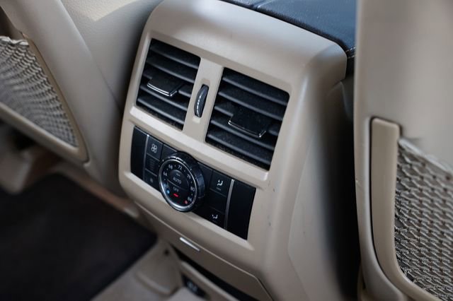 Used 2016 Mercedes-Benz GL 450 4MATIC 4dr GL 450 image 44