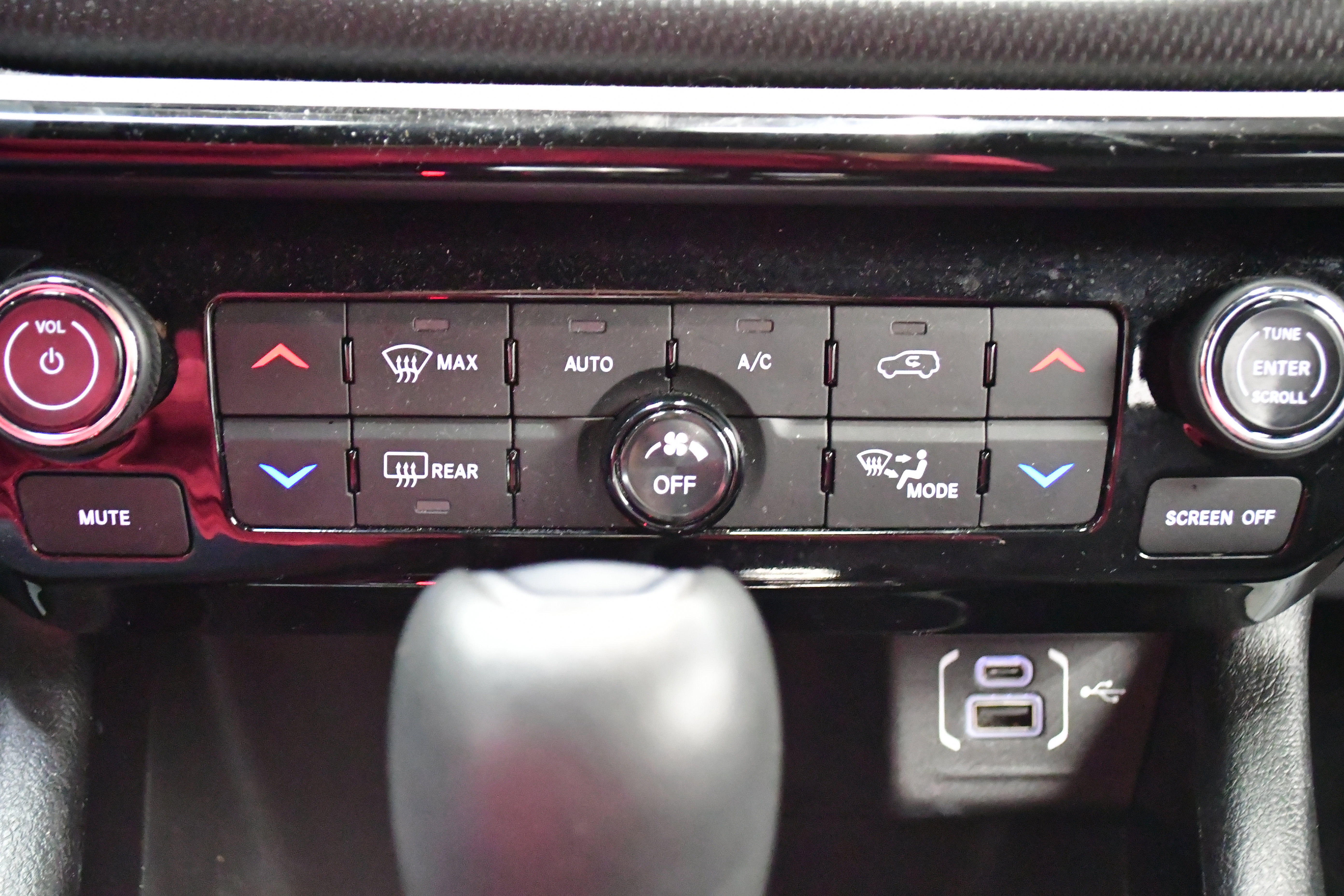 Used 2025 Jeep Compass Trailhawk AWD/4WD image 34