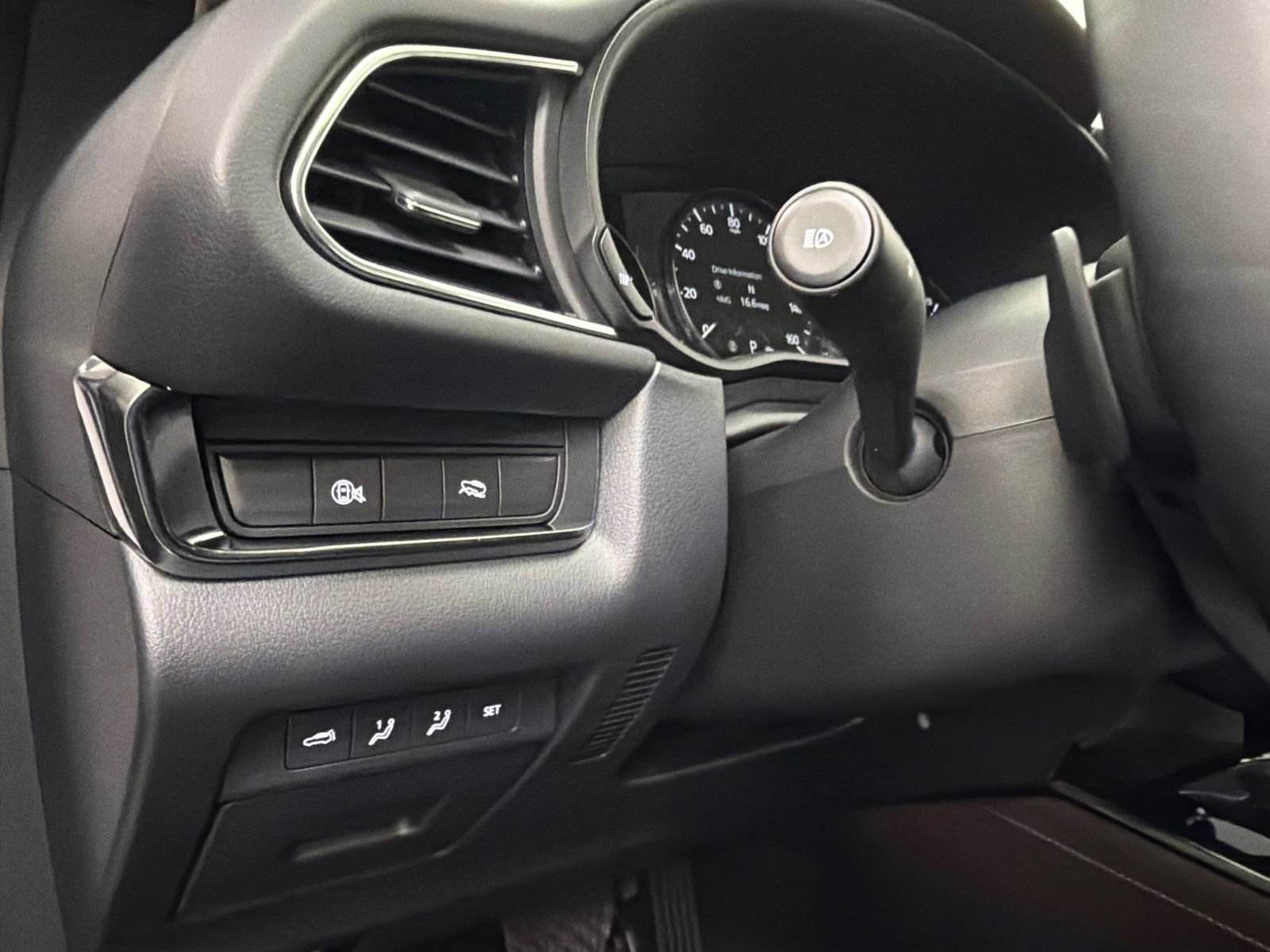 Certified 2025 MAZDA CX-30 2.5 Turbo w/ Premium Package image 32