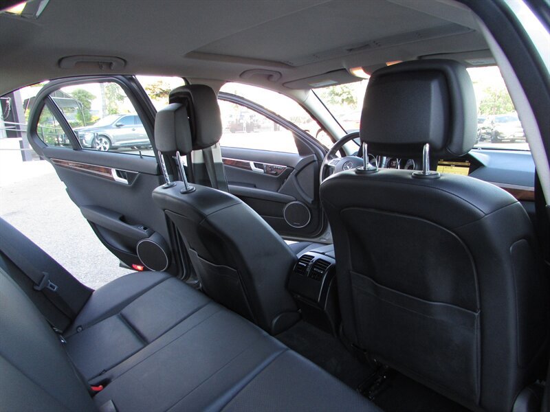 Used 2012 Mercedes-Benz C 250 Sedan image 28