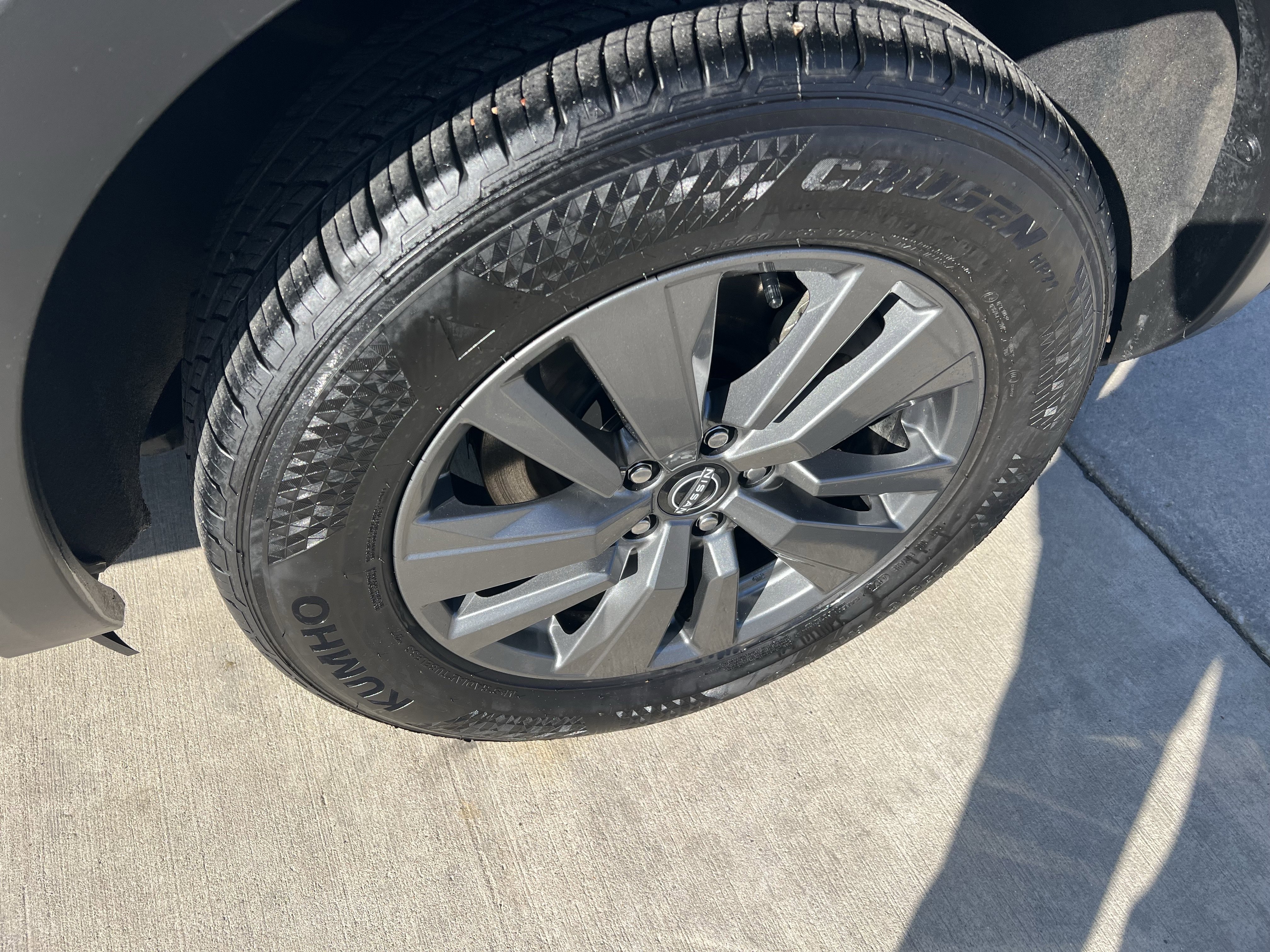 Used 2024 Nissan Pathfinder S image 4