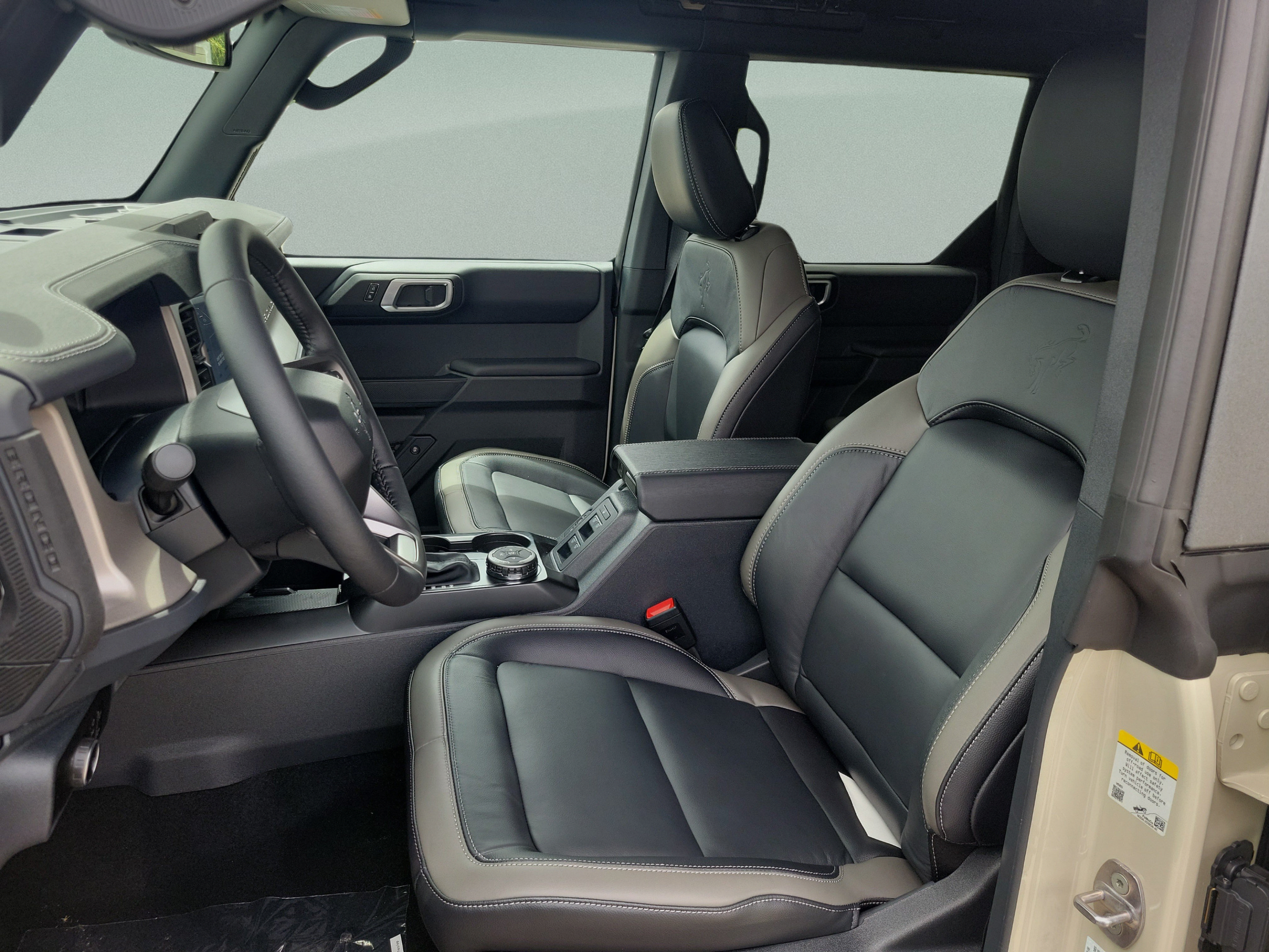 New 2026 Ford Bronco Outer Banks AWD/4WD image 17