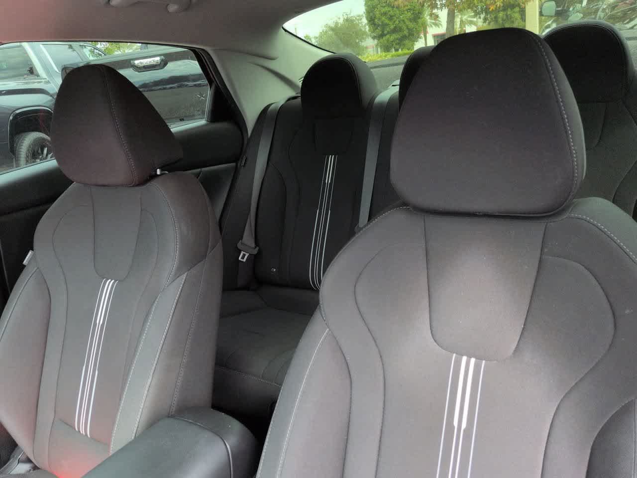 Used 2024 Hyundai Elantra Blue FWD image 8