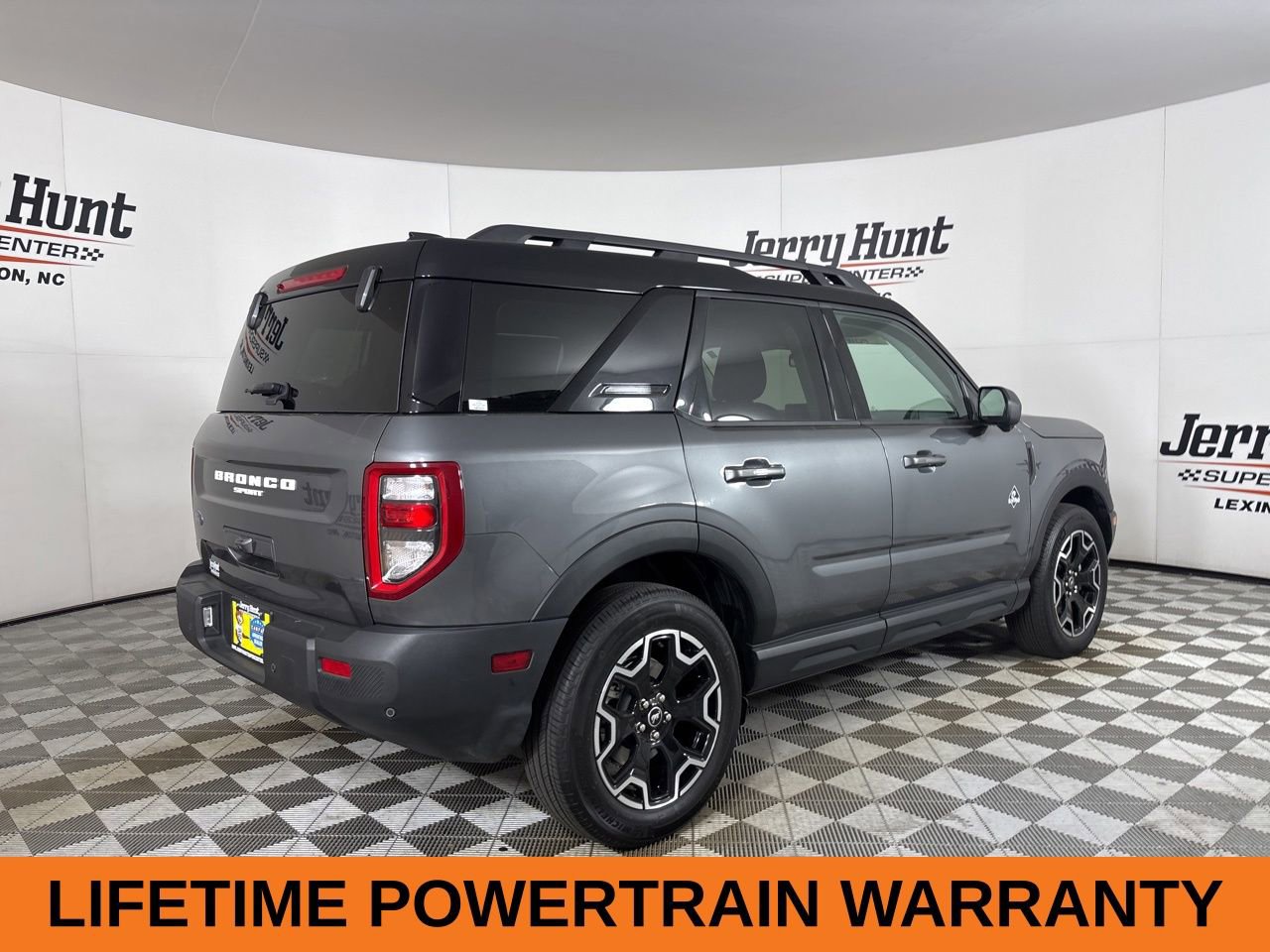 Used 2025 Ford Bronco Sport Outer Banks w/ Outer Banks Tech Package+ AWD/4WD image 5