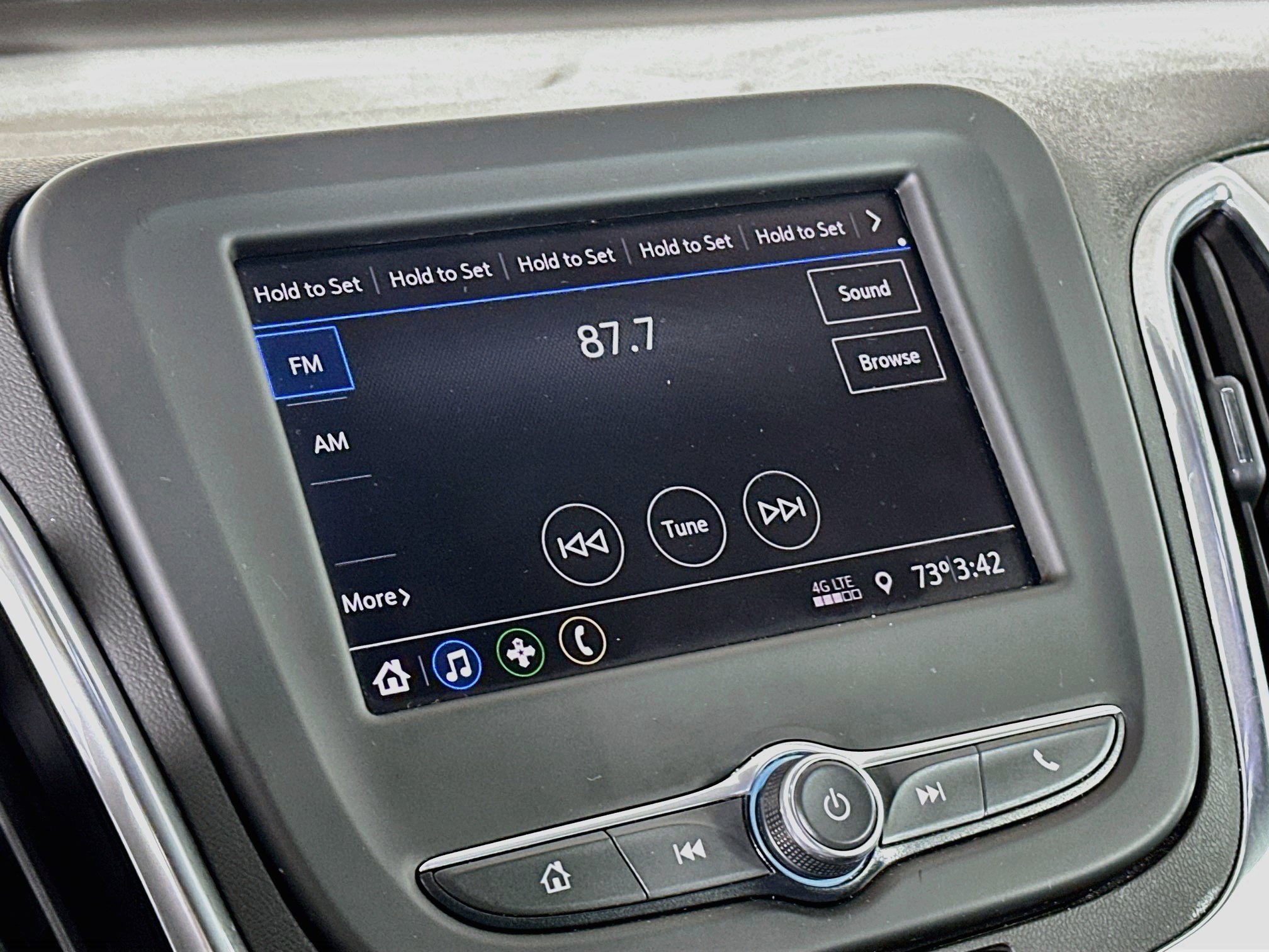 Used 2020 Chevrolet Equinox LS FWD image 21