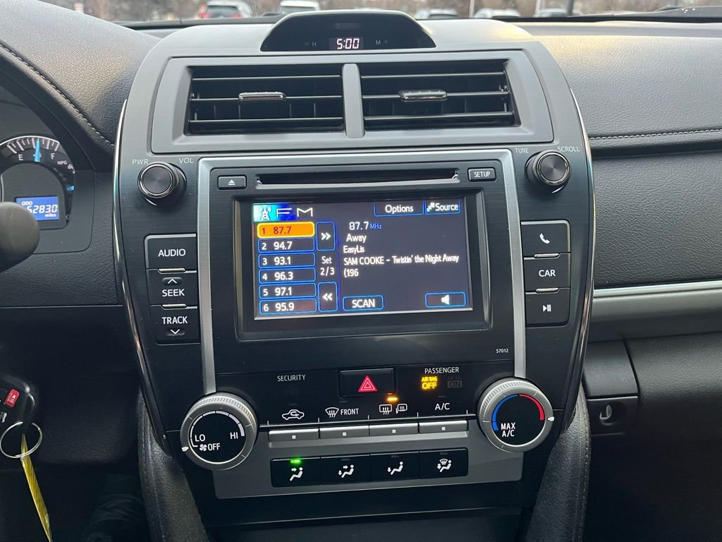 Used 2012 Toyota Camry SE image 19