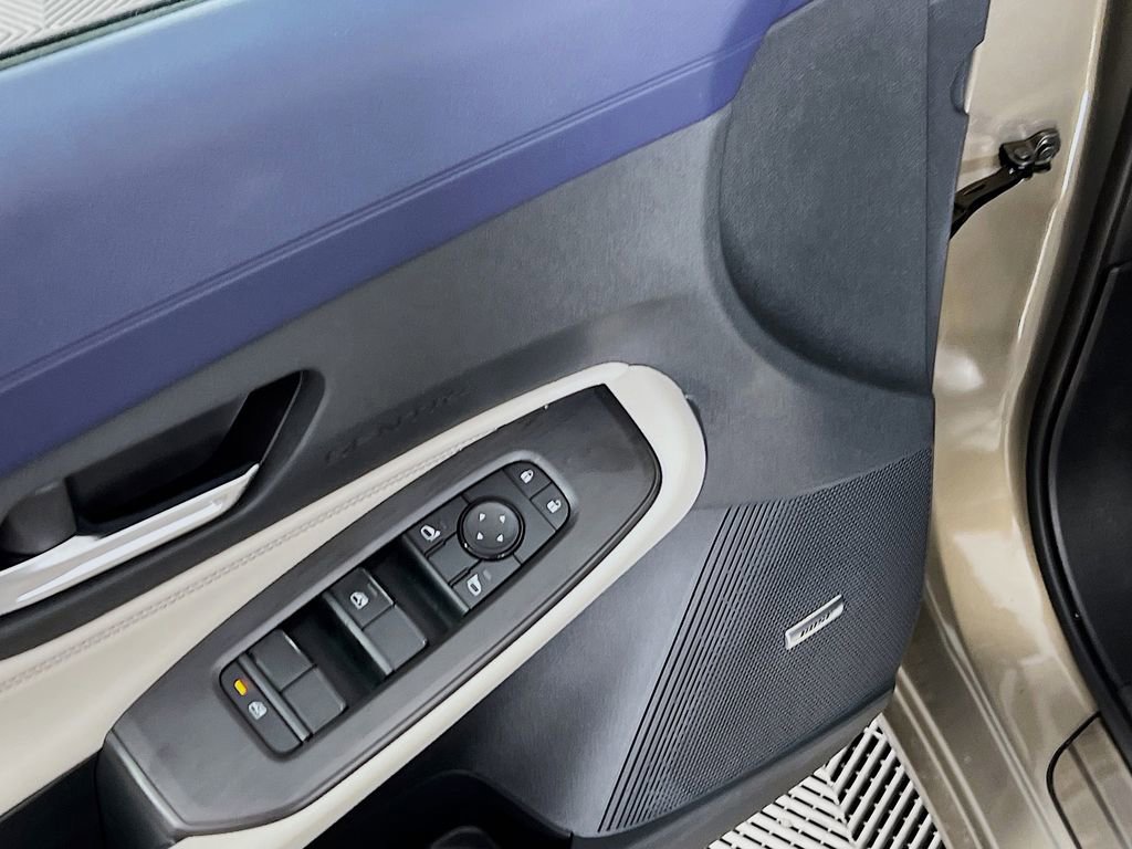 New 2026 Nissan Sentra SL FWD image 16