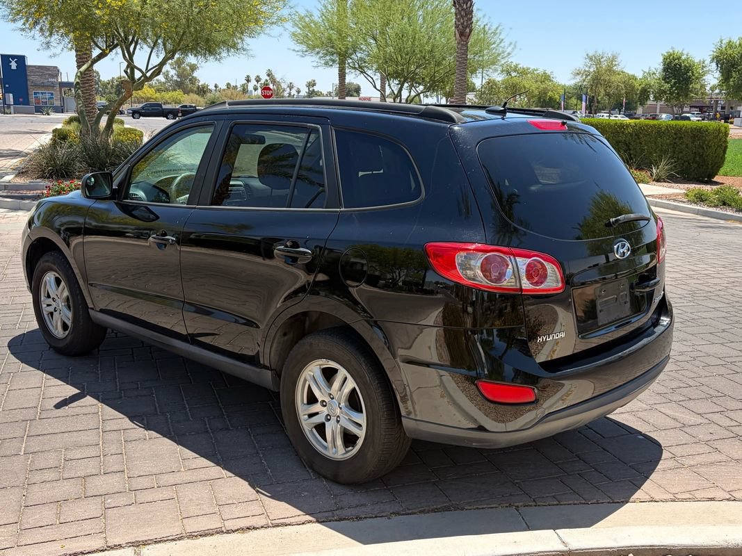 Used 2011 Hyundai Santa Fe GLS FWD image 4