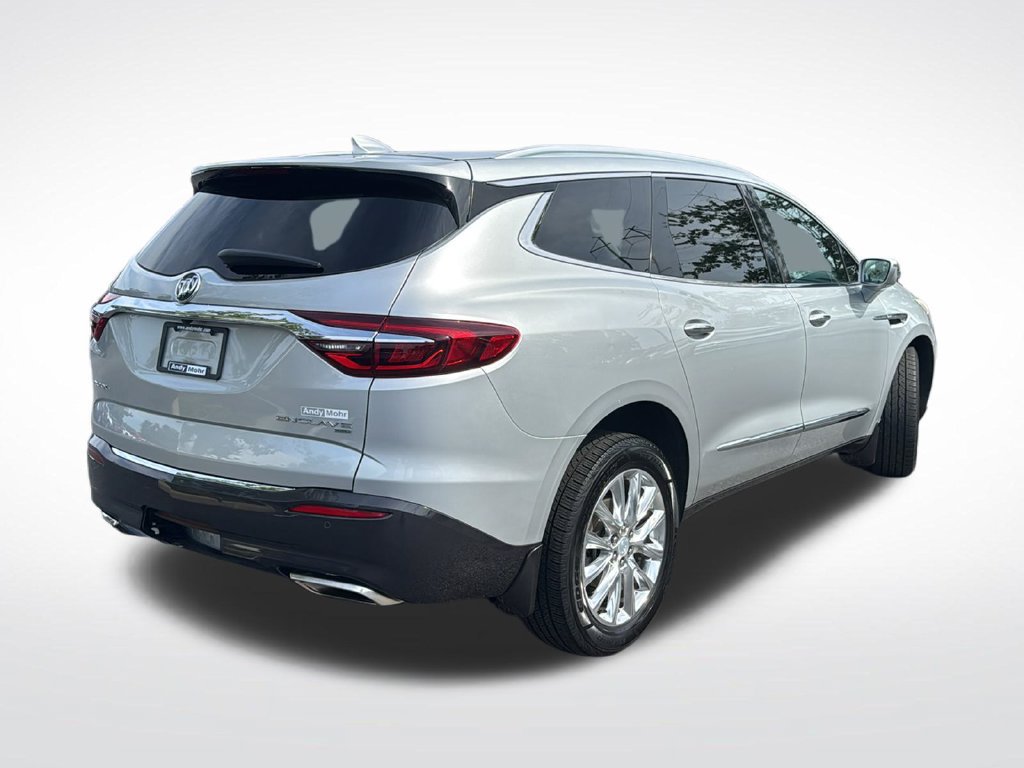 Used 2018 Buick Enclave Essence AWD/4WD image 7