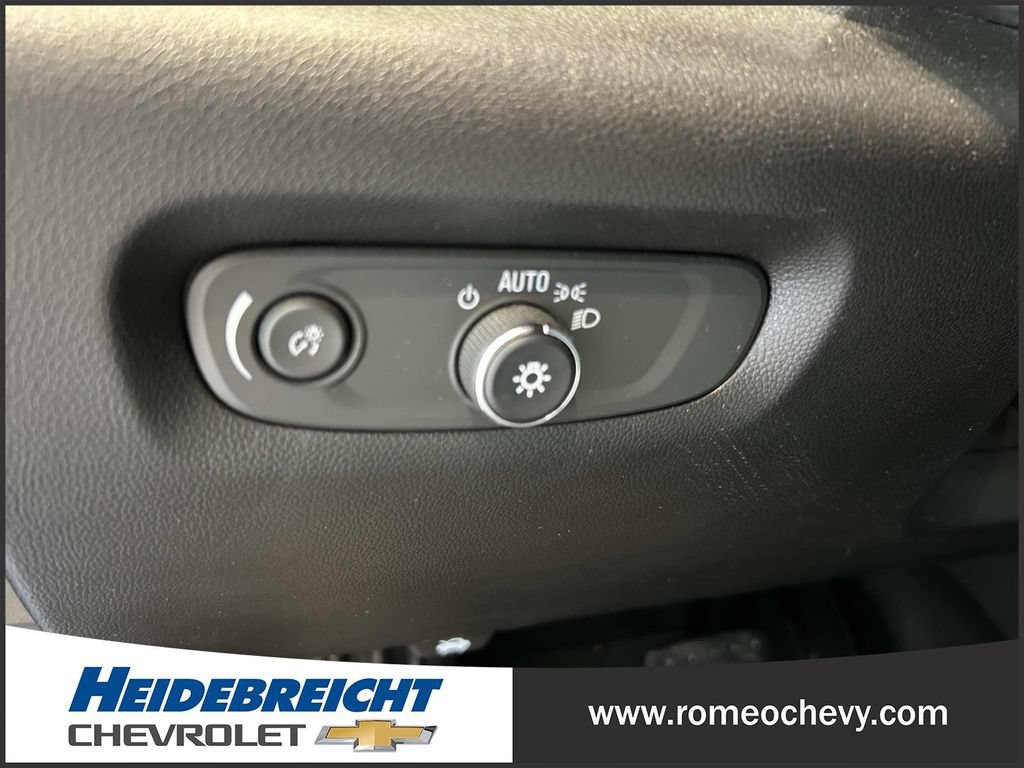 Used 2023 Chevrolet Traverse Premier w/ LPO, Floor Liner Package AWD/4WD image 30