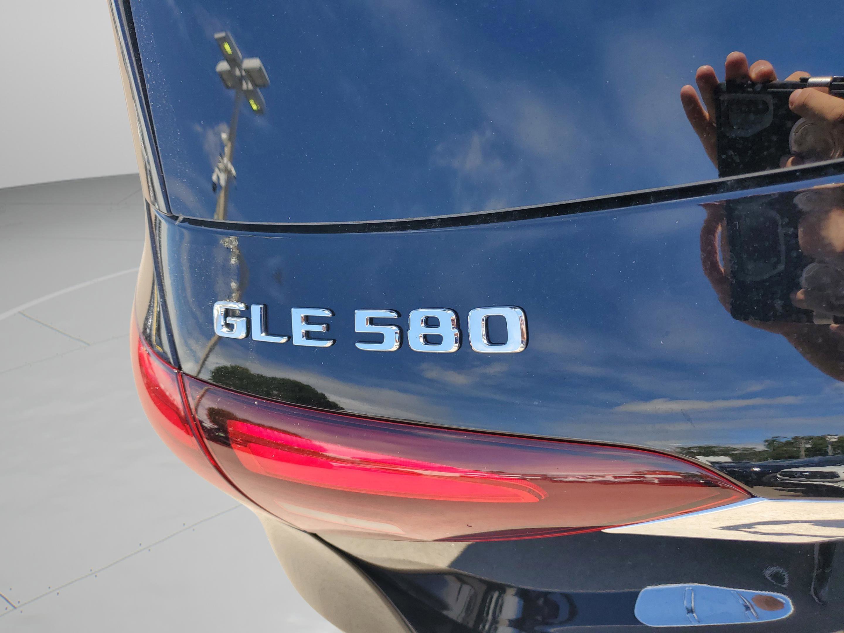 Certified 2025 Mercedes-Benz GLE 580 4MATIC image 32