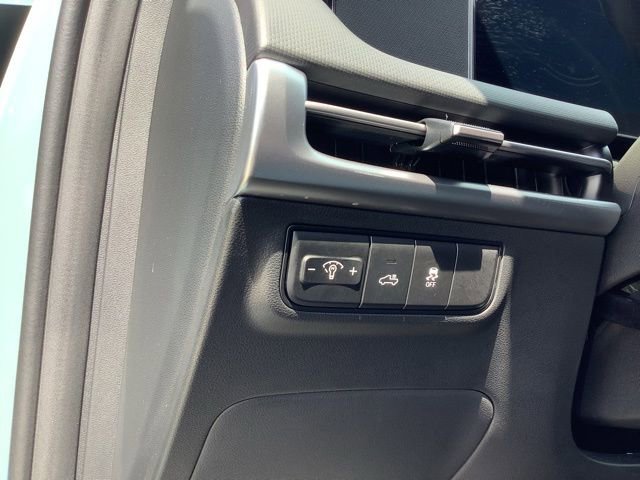 Certified 2025 Hyundai Santa Cruz SE FWD image 29