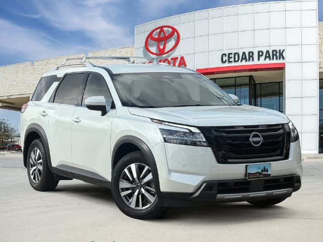 Used 2024 Nissan Pathfinder SL w/ Lighting Package (N92)