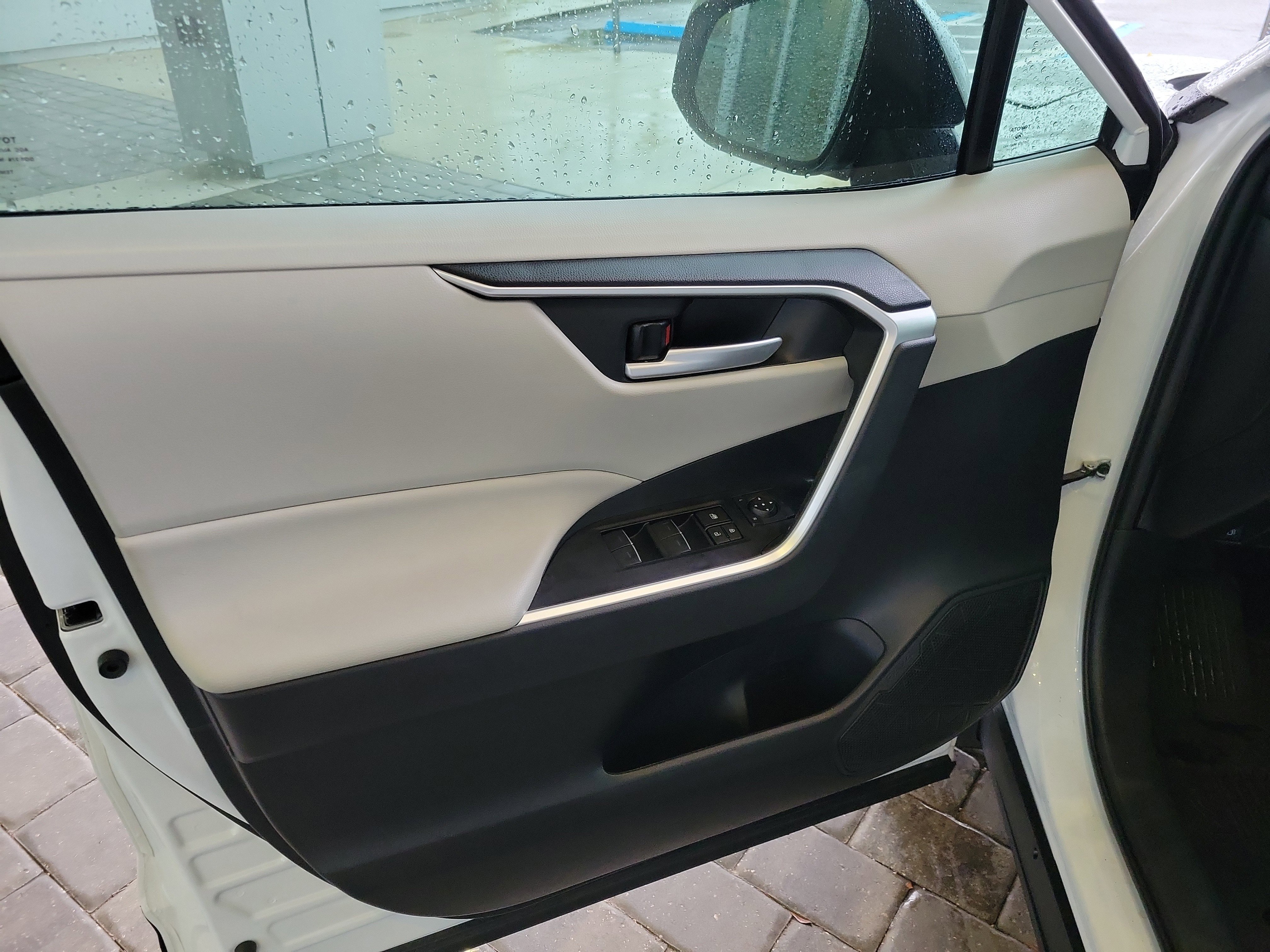 Certified 2025 Toyota RAV4 XLE Premium image 10